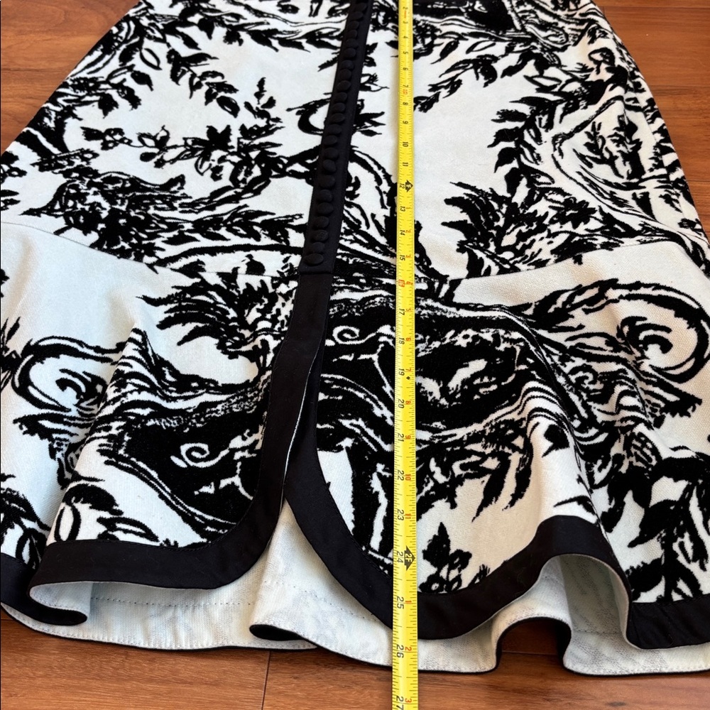 Anthropologie velvet skirt - Picture 6 of 8